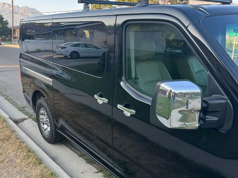 Used 2013 Nissan NV 3500 SL w/ Technology Pkg RWD image 8