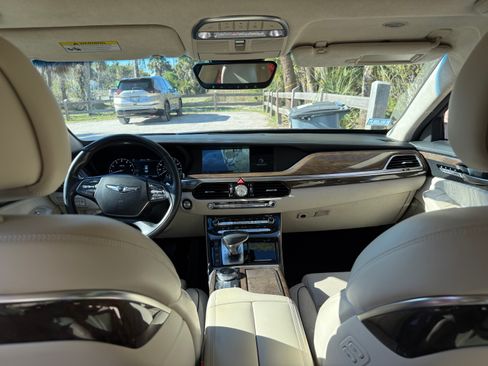 Used 2017 Genesis G90 5.0 Ultimate image 12