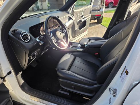 Used 2023 Mercedes-Benz EQB 350 4MATIC SUV w/ Exclusive Package image 12