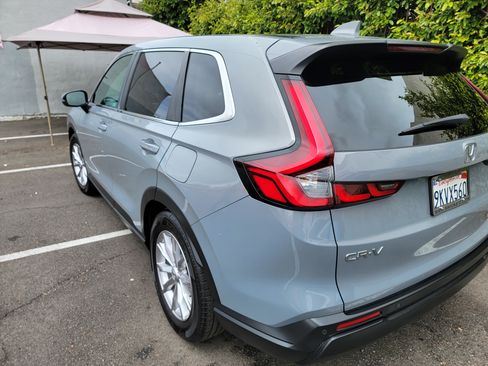 Used 2024 Honda CR-V EX-L image 8