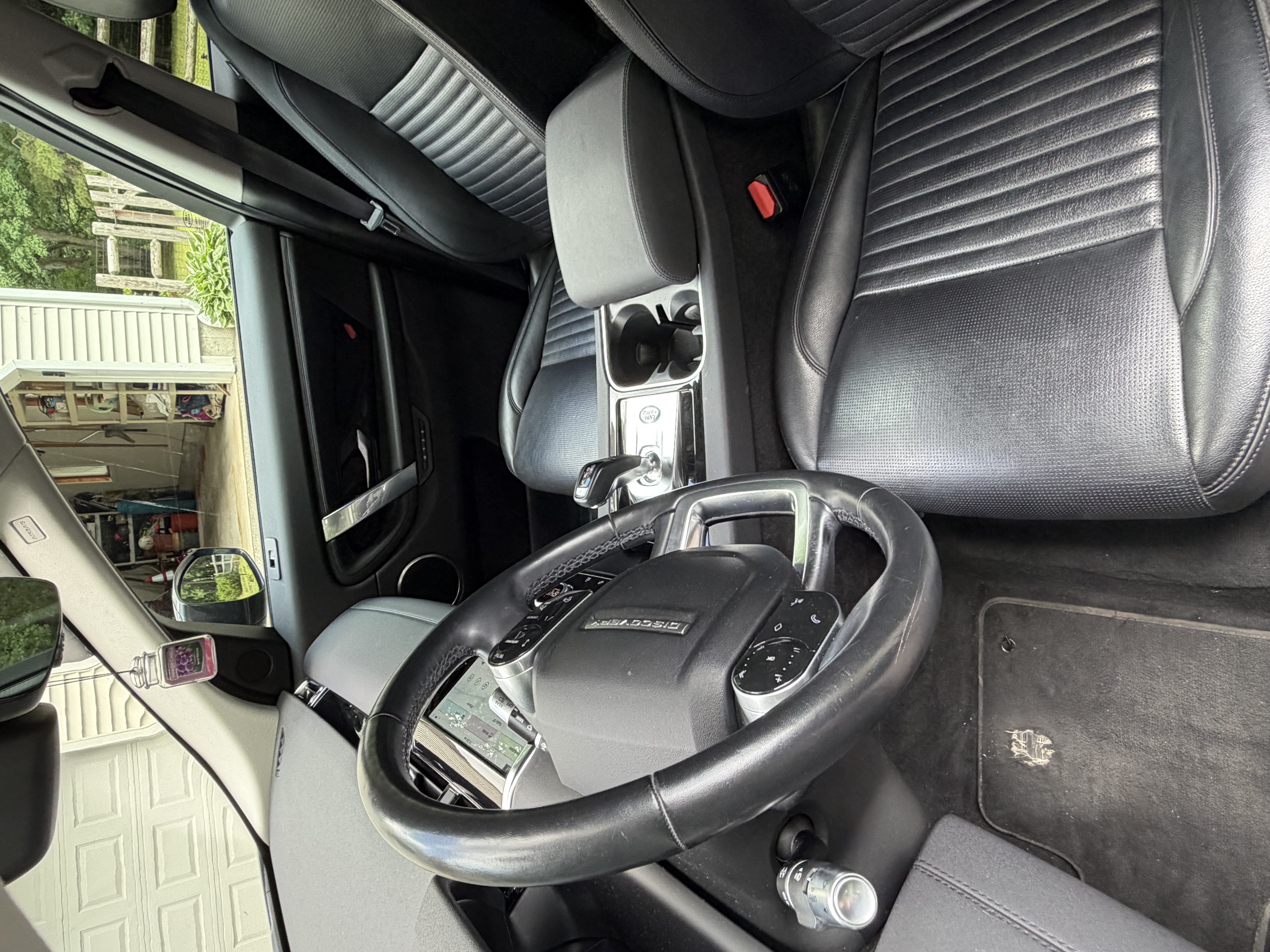 Used 2020 Land Rover Discovery Sport SE AWD/4WD image 10