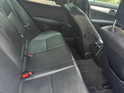 Used 2014 Mercedes-Benz C 250 Sedan image 9