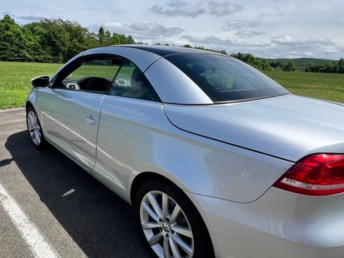 Used 2012 Volkswagen Eos Komfort FWD image 10