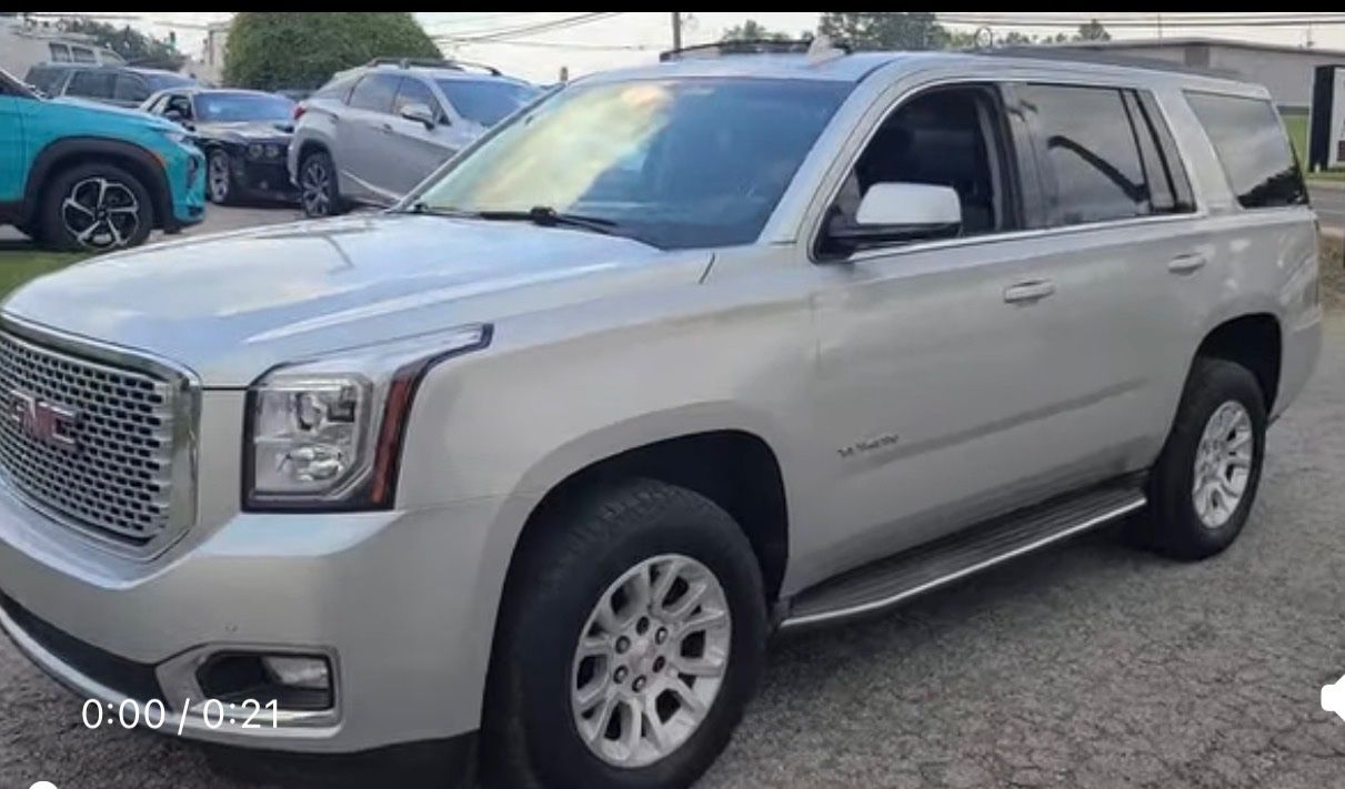 Used 2016 GMC Yukon SLT w/ Open Road Package AWD/4WD image 1