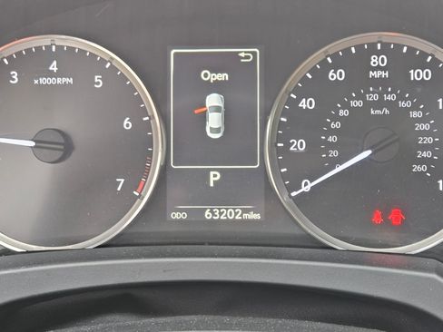 Used 2020 Lexus RC 300 AWD w/ Premium Package image 10