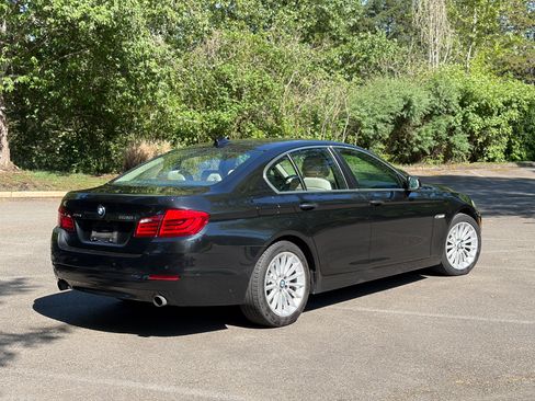 Used 2013 BMW 535i xDrive Sedan AWD/4WD image 6