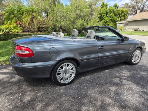 Used 2004 Volvo C70 LT image 5