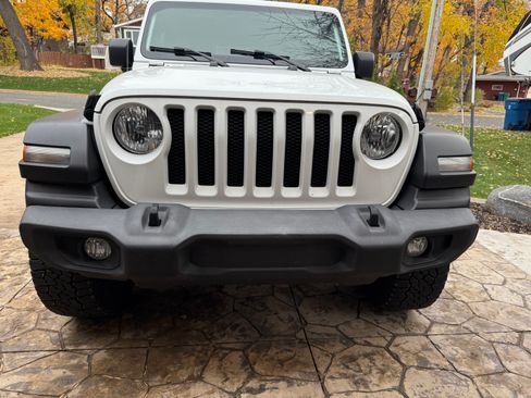 Used 2021 Jeep Wrangler Unlimited Sport image 11