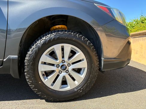 Used 2018 Subaru Outback 2.5i Premium AWD/4WD image 15