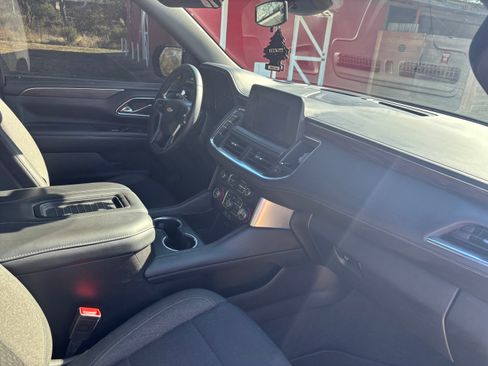 Used 2023 Chevrolet Tahoe LS image 4