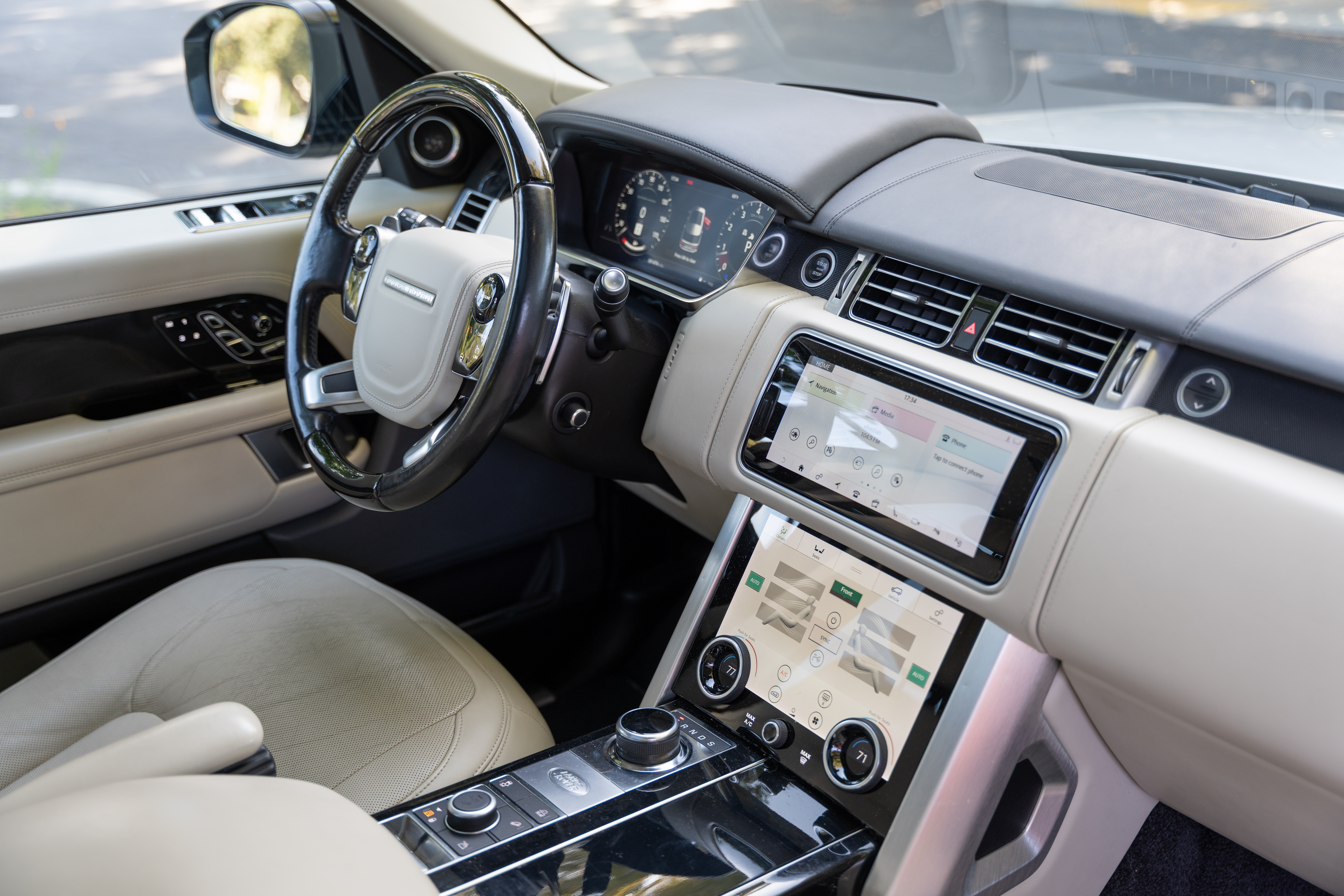 Used 2018 Land Rover Range Rover Autobiography AWD/4WD image 13