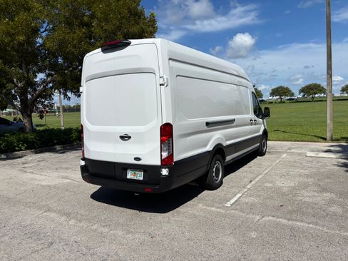 Used 2023 Ford Transit 250 148 High Roof Extended w/ Load Area Protection Package RWD image 4