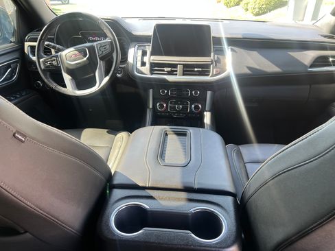 Used 2021 GMC Yukon SLT w/ Rear Media and Nav Package image 9