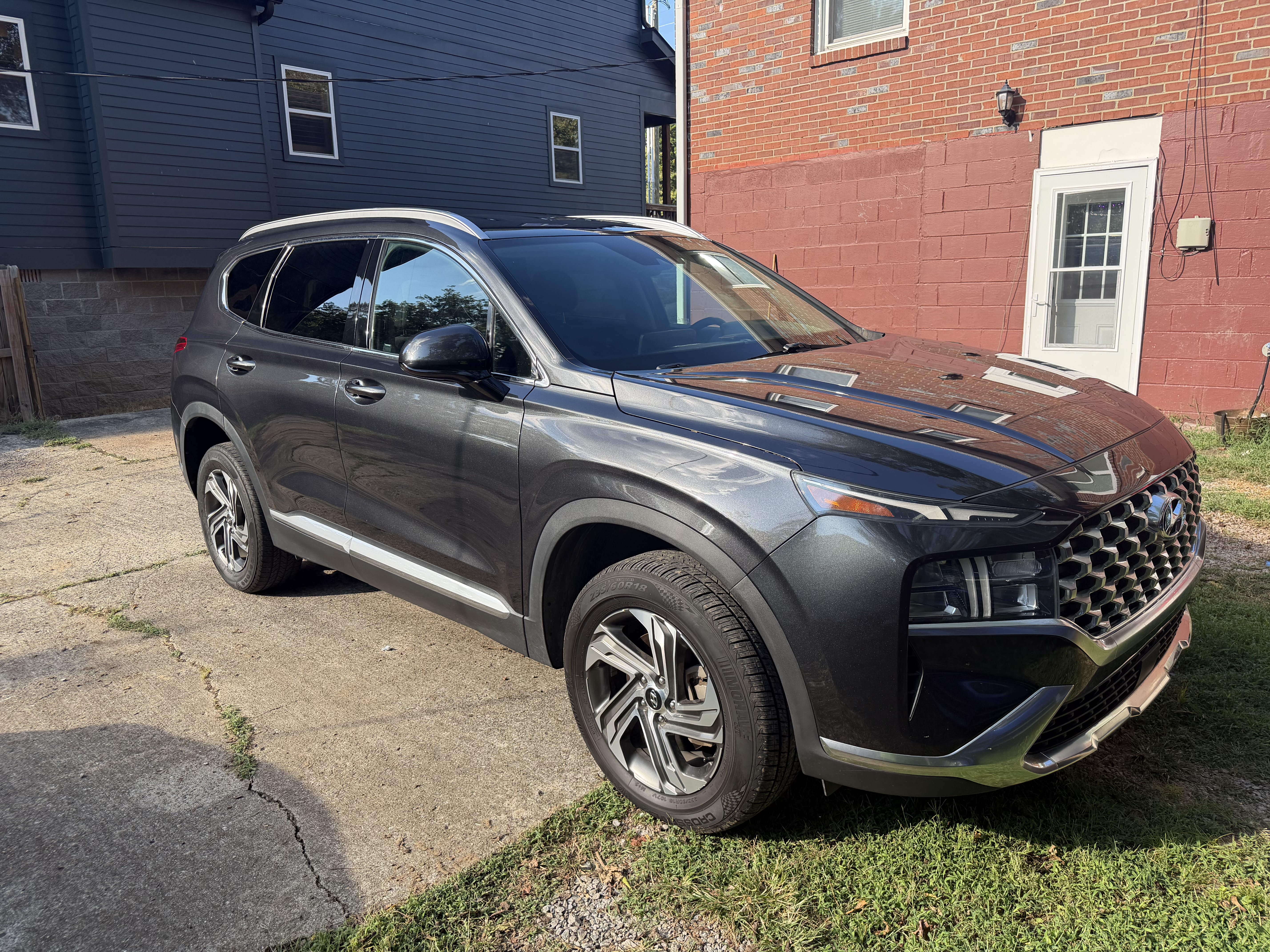 Used 2021 Hyundai Santa Fe SEL AWD/4WD image 1