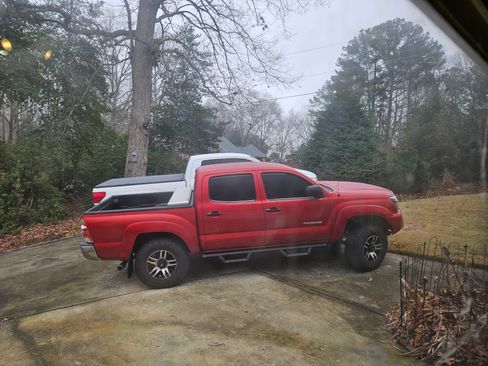 Used 2013 Toyota Tacoma PreRunner w/ SR5 Pkg image 13