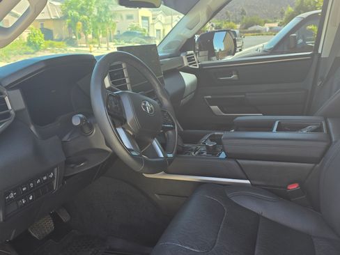 Used 2024 Toyota Tundra Limited AWD/4WD image 2
