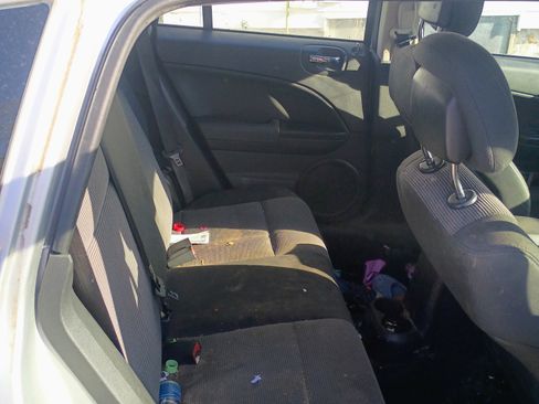 Used 2010 Dodge Caliber SXT image 8