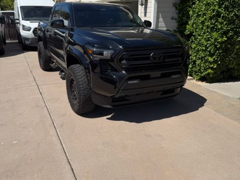 Used 2024 Toyota Tacoma SR5 AWD/4WD image 2