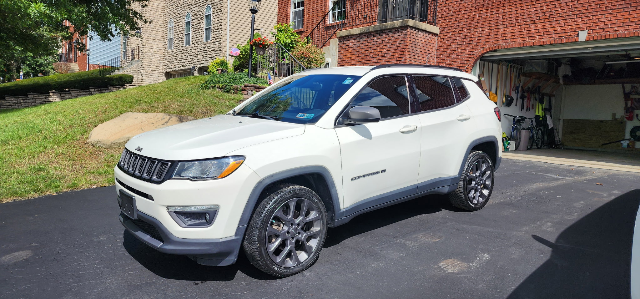Used 2021 Jeep Compass Latitude AWD/4WD image 11