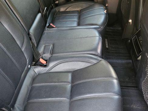 Used 2016 Land Rover Range Rover Sport SE image 4