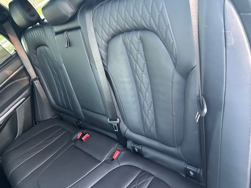 Used 2022 BMW X5 xDrive40i w/ M Sport Package image 17