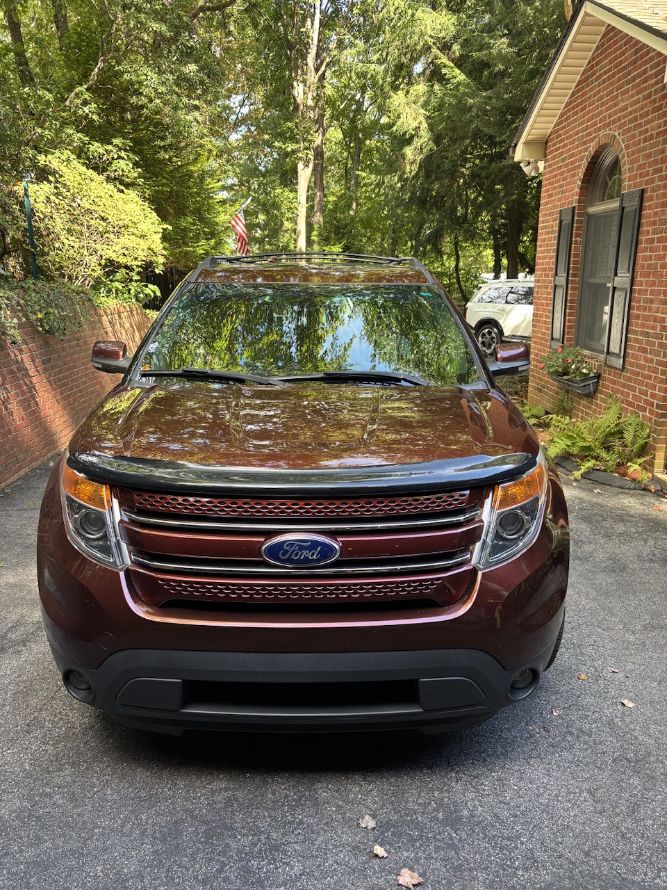 Used 2015 Ford Explorer Limited w/ Equipment Group 302A AWD/4WD image 2