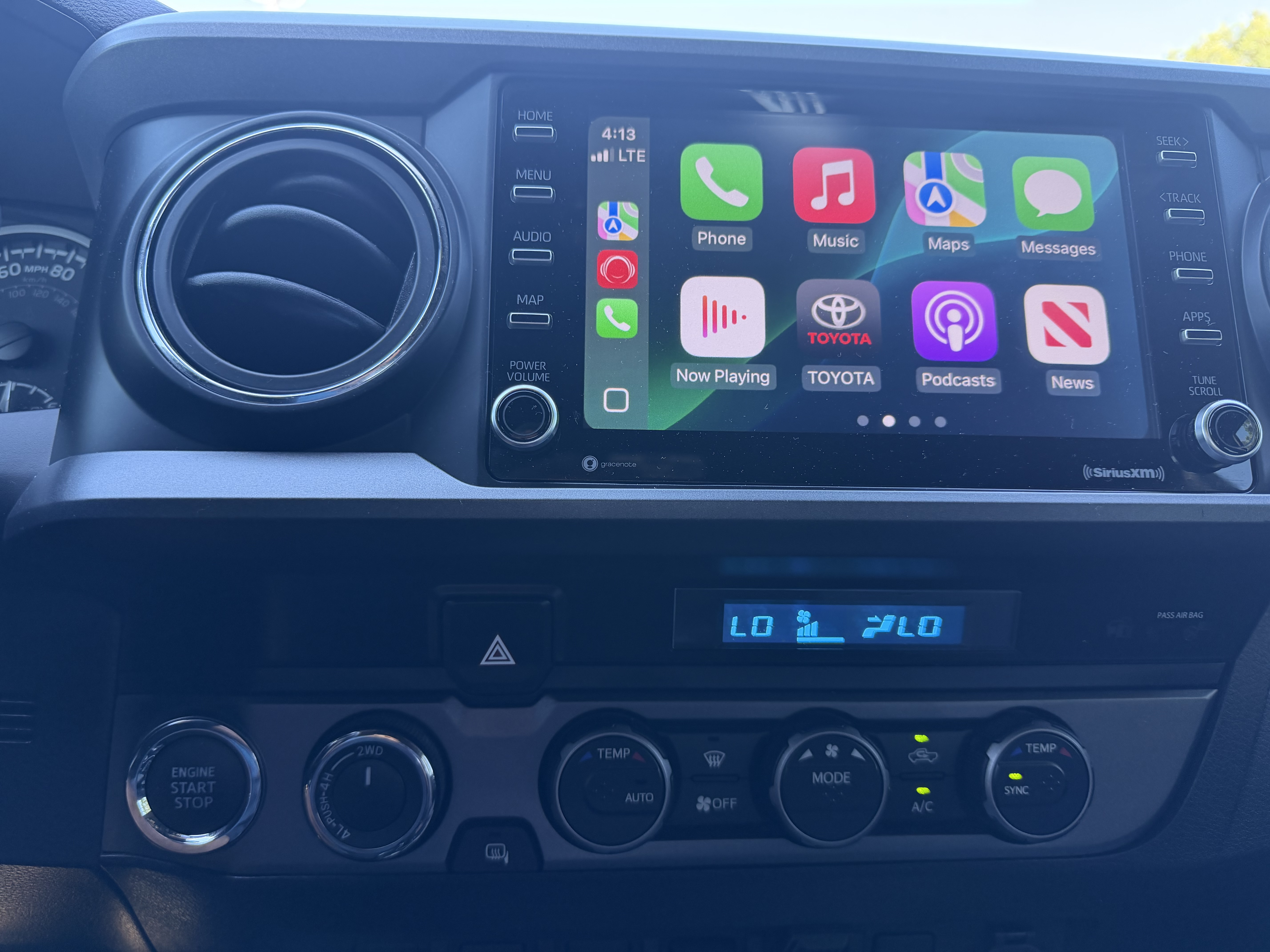 Used 2021 Toyota Tacoma TRD Off-Road w/ Technology Package AWD/4WD image 13