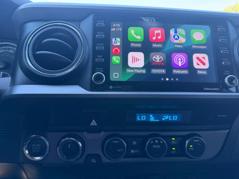 Used 2021 Toyota Tacoma TRD Off-Road w/ Technology Package AWD/4WD image 13