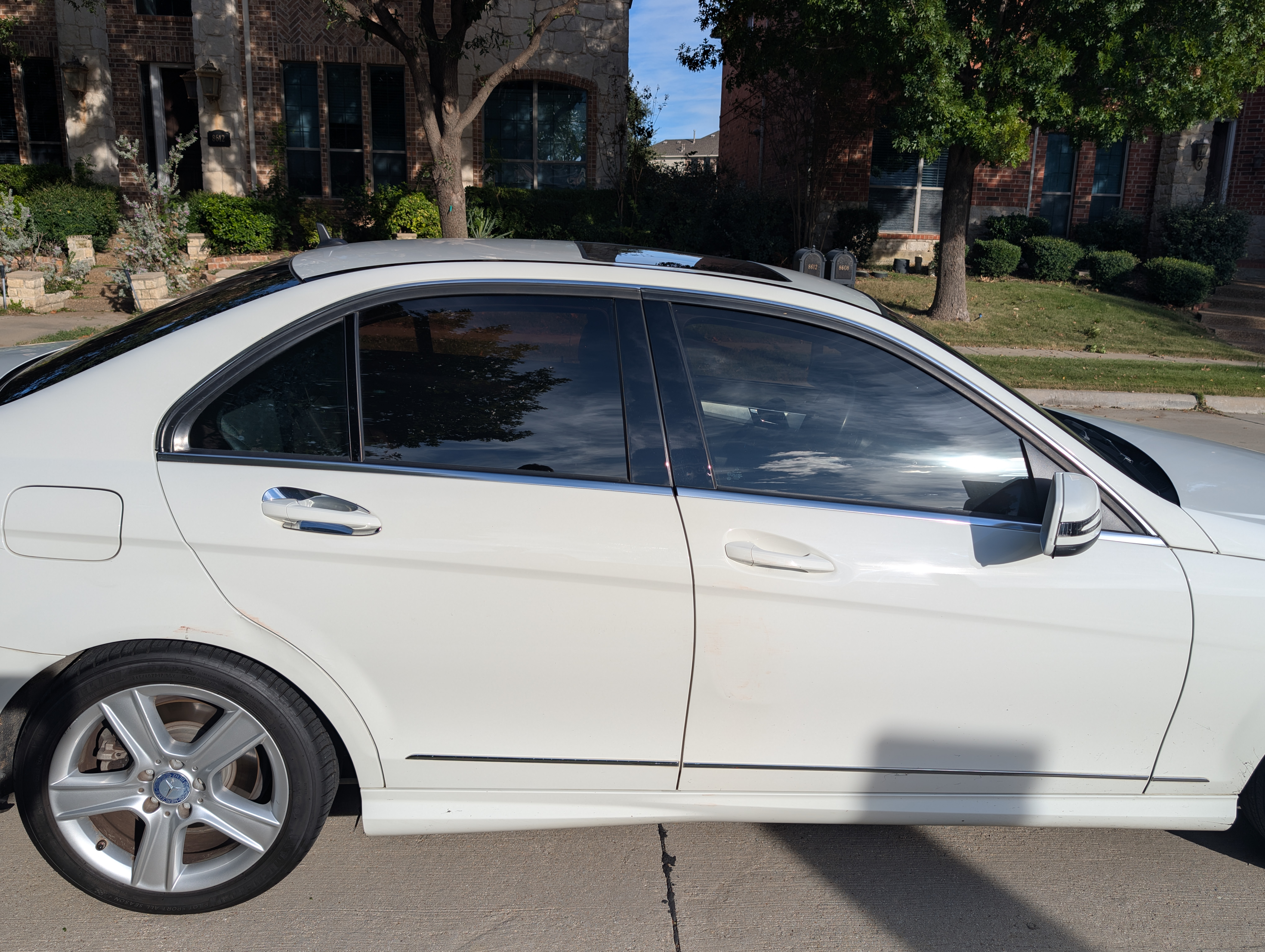 Used 2011 Mercedes-Benz C 300 Sedan image 9