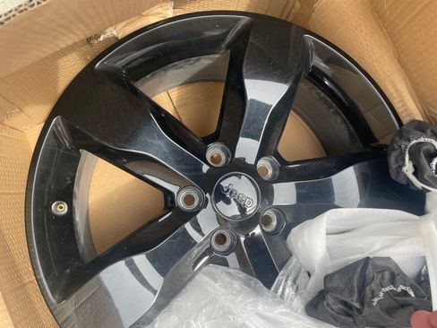 Used 2016 Jeep Grand Cherokee High Altitude image 13