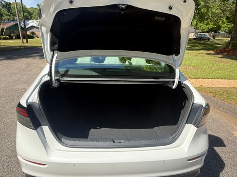 Used 2024 Honda Accord EX-L image 15