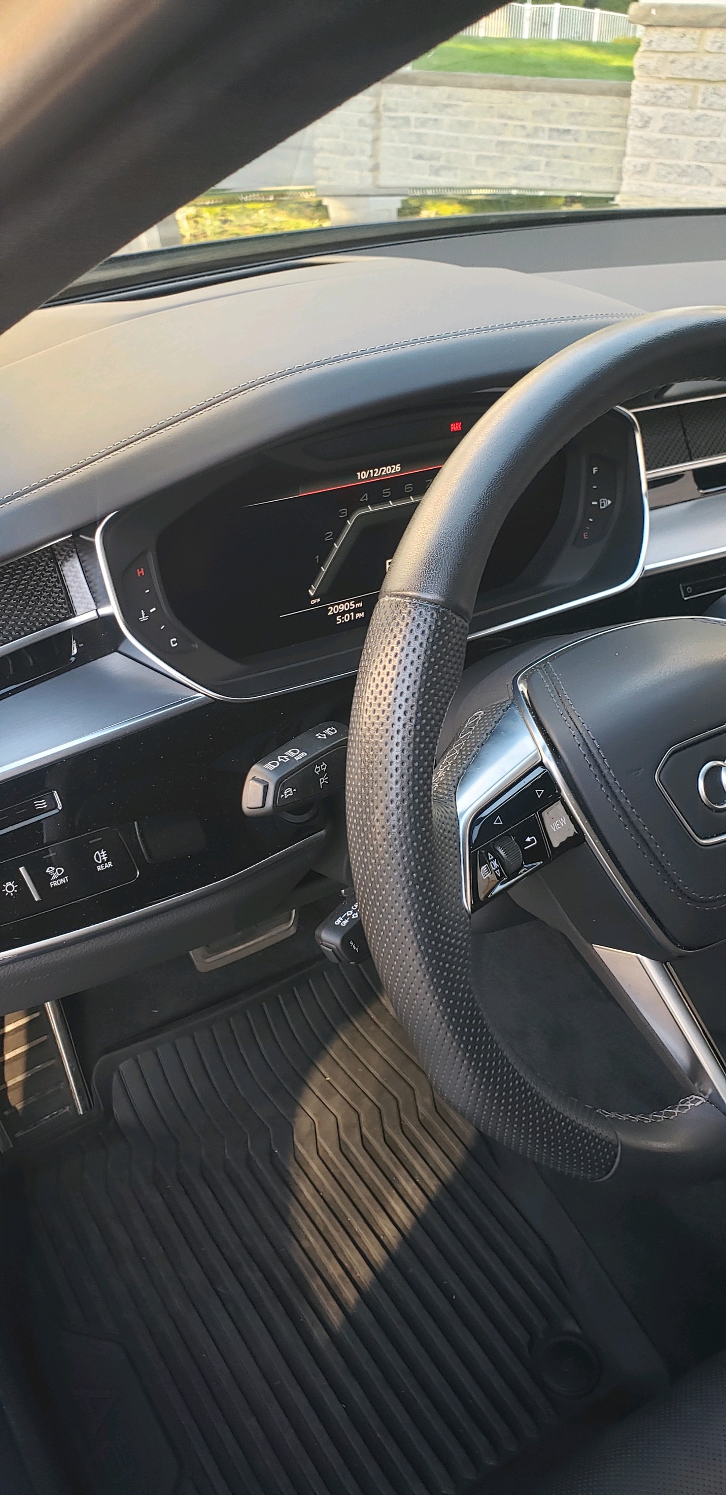 Used 2023 Audi S8 AWD/4WD image 6