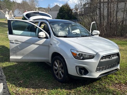 Used 2015 Mitsubishi Outlander Sport GT image 2