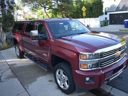 Used 2015 Chevrolet Silverado 2500 High Country w/ Duramax Plus Package AWD/4WD image 1