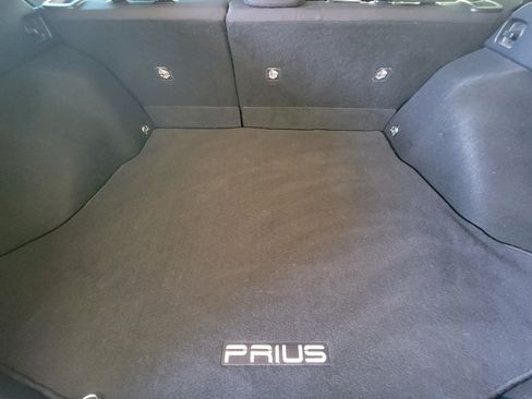 Used 2017 Toyota Prius Two image 25