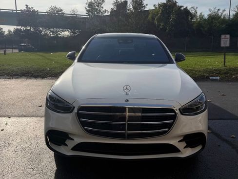 Used 2022 Mercedes-Benz S 580 S 580 4MATIC Sedan 4D image 4