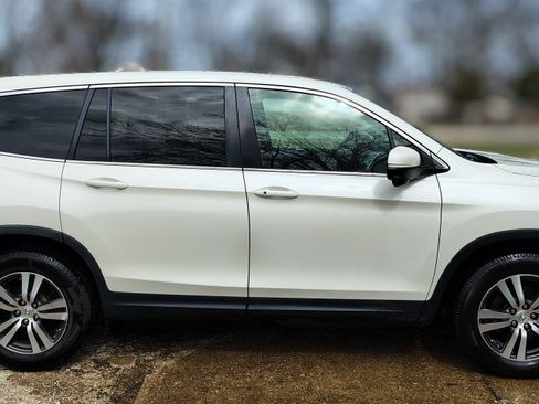 Used 2017 Honda Pilot EX-L image 2