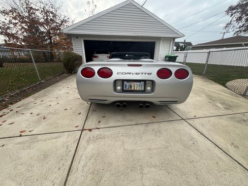Used 1998 Chevrolet Corvette Convertible w/ Memory Pkg image 5