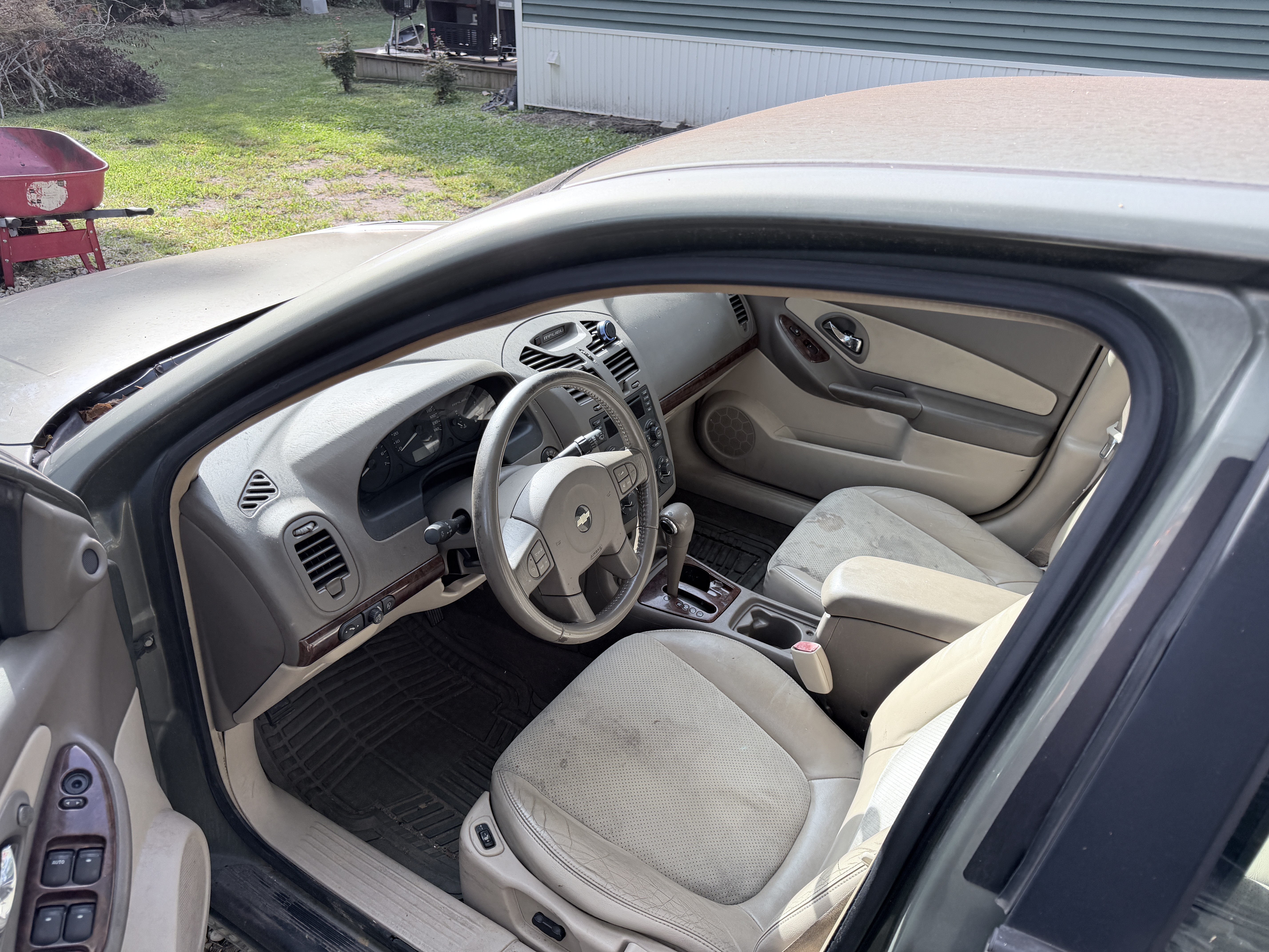 Used 2005 Chevrolet Malibu LT FWD image 4