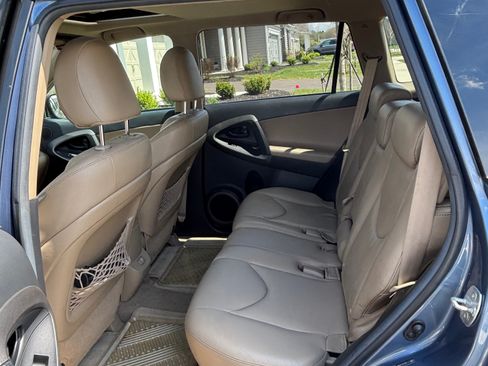 Used 2010 Toyota RAV4 Limited image 13