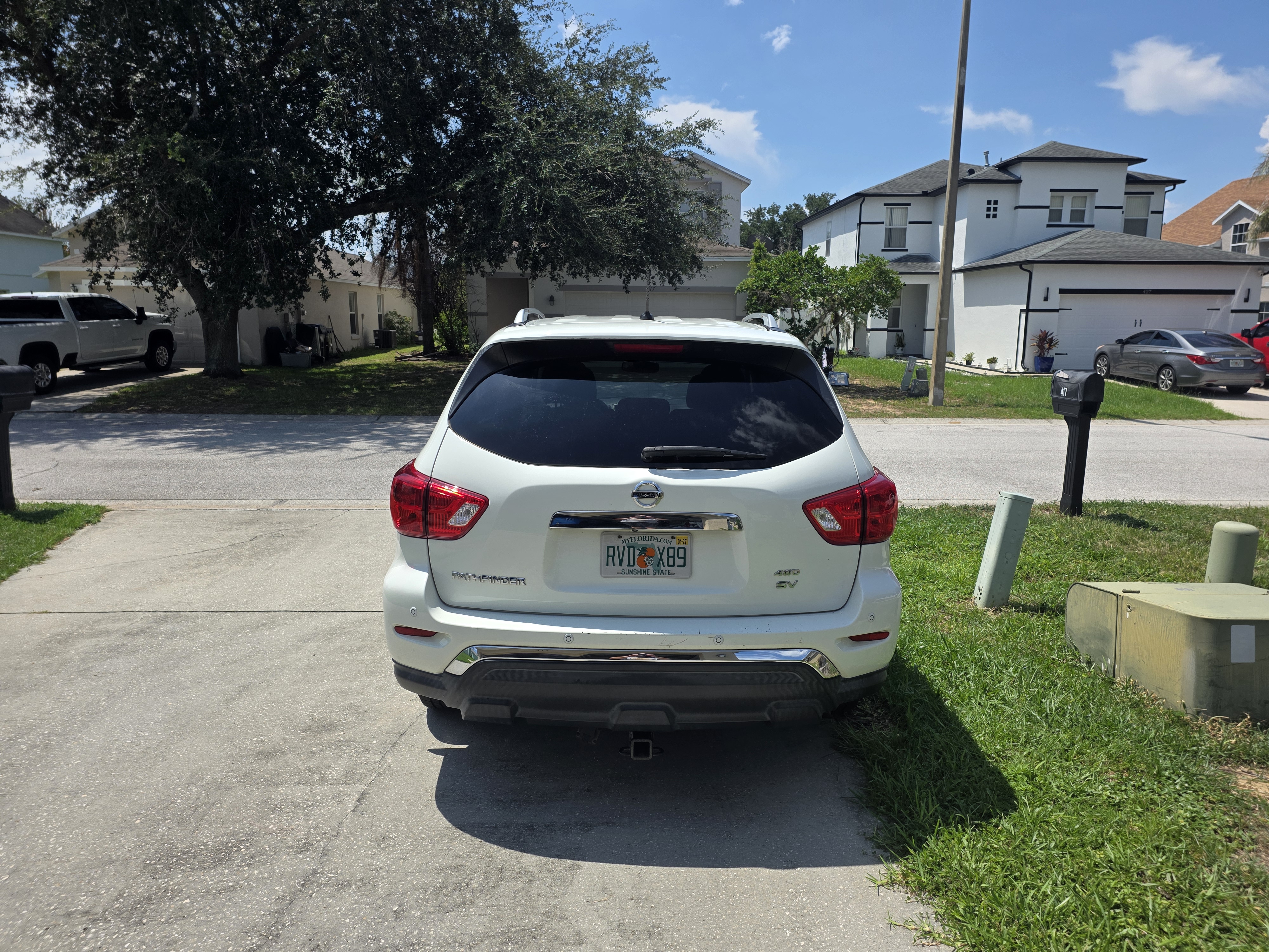 Used 2017 Nissan Pathfinder SV AWD/4WD image 6