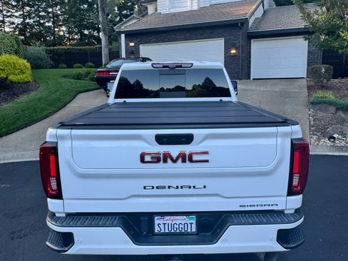 Used 2022 GMC Sierra 2500 Denali w/ Denali Ultimate Package AWD/4WD image 13