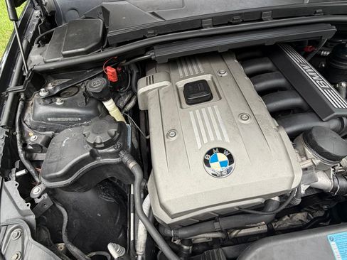 Used 2006 BMW 325i Sedan RWD image 10