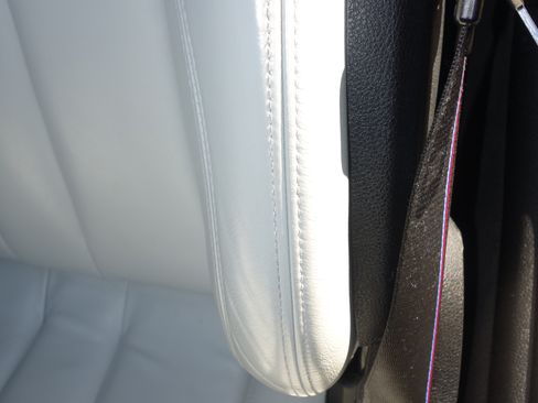 Used 2018 BMW M4 Convertible 2D w/ Competition Package image 17