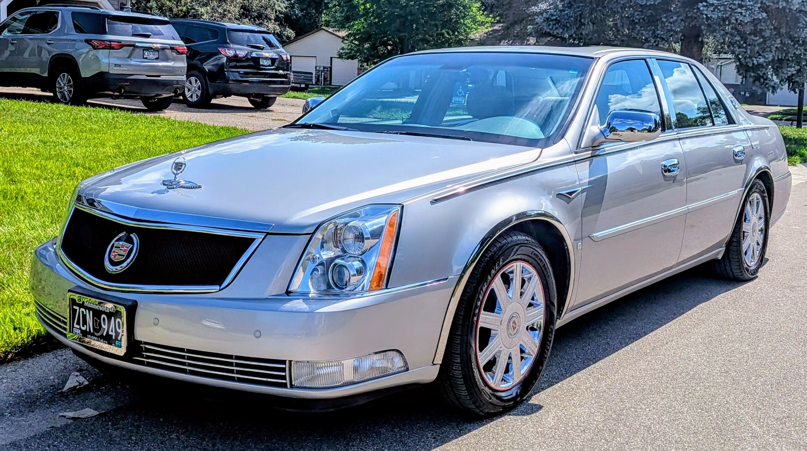 Used 2007 Cadillac DTS Luxury II FWD image 4