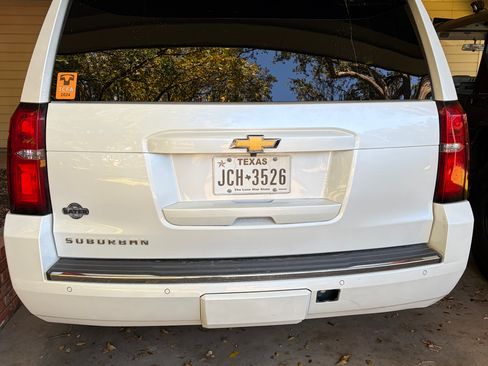 Used 2016 Chevrolet Suburban LTZ image 2