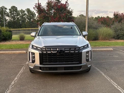 Used 2024 Hyundai Palisade SEL image 2