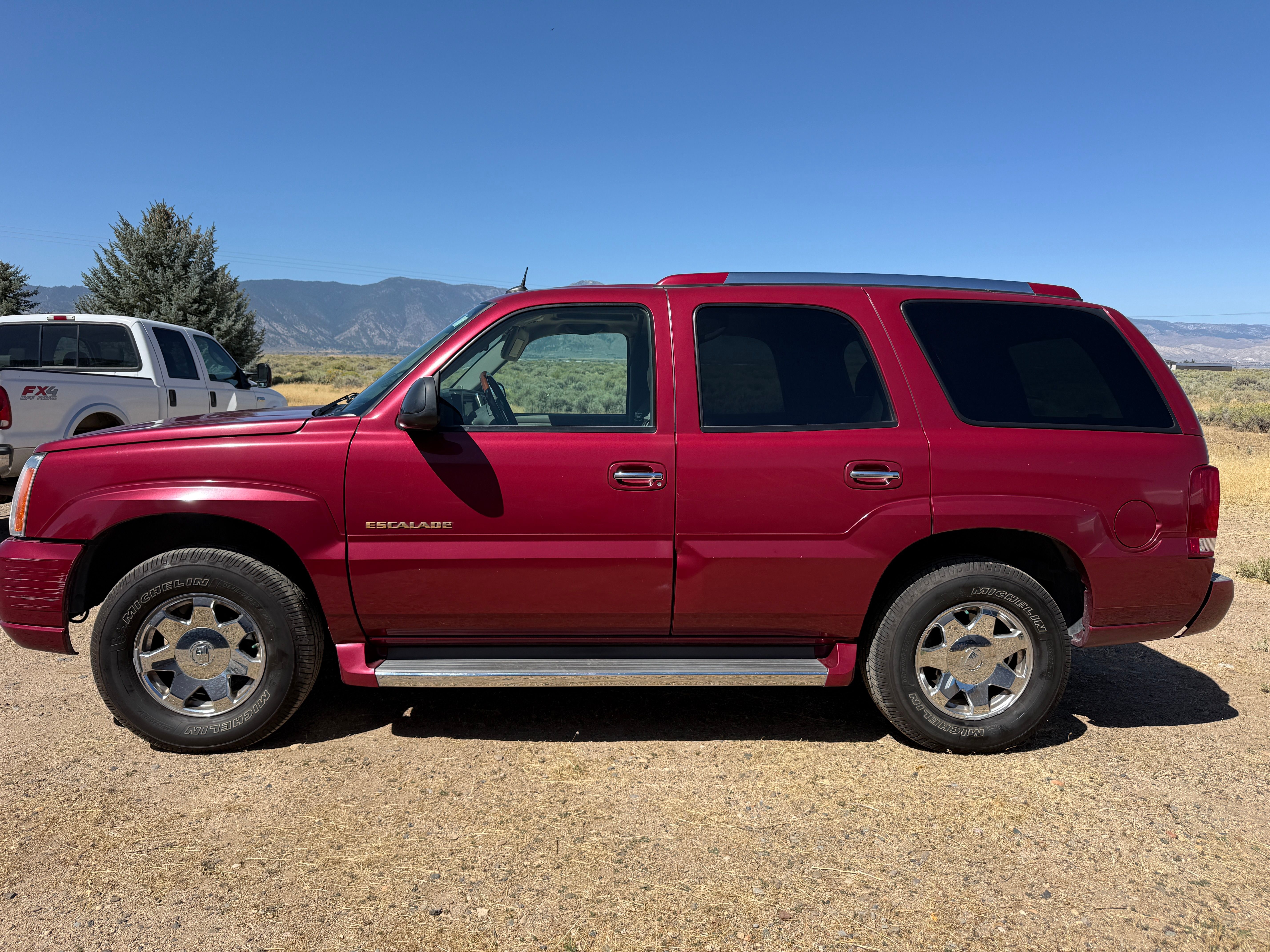 Used 2005 Cadillac Escalade AWD image 4
