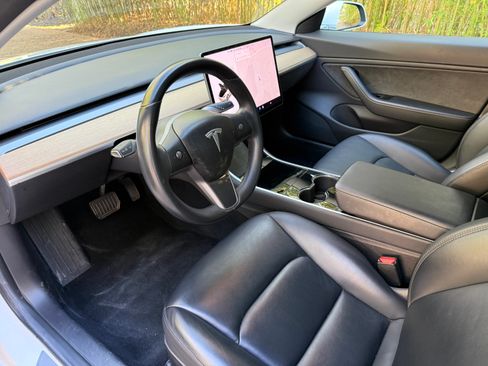 Used 2018 Tesla Model 3 Long Range image 11