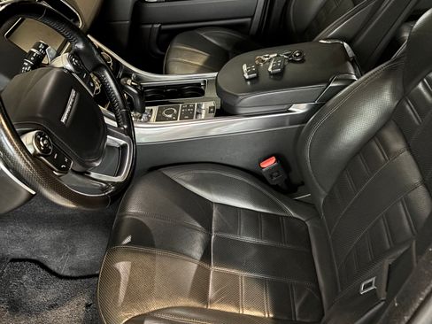 Used 2017 Land Rover Range Rover Sport HSE Dynamic image 4